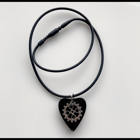 Black resin ouija board steam punk wheel necklace - Picture 6 of 12